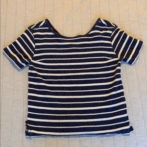 Low neck button blouse